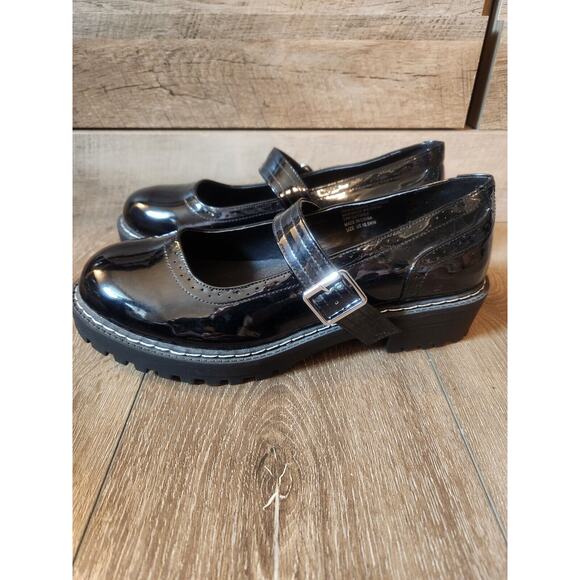 Torrid Shoes - Torrid Black Mary Jane Patent Leather Shoes Size 10.5 EXTRA WIDE Lug Sole EUC